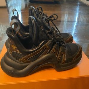 Louis Vuitton LV Archlight sneakers size 38